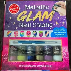 Klutz Metallic nail studio
